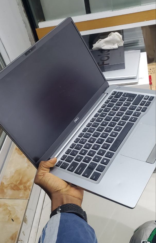 A Laptop Support for My Cybersecurity Journey