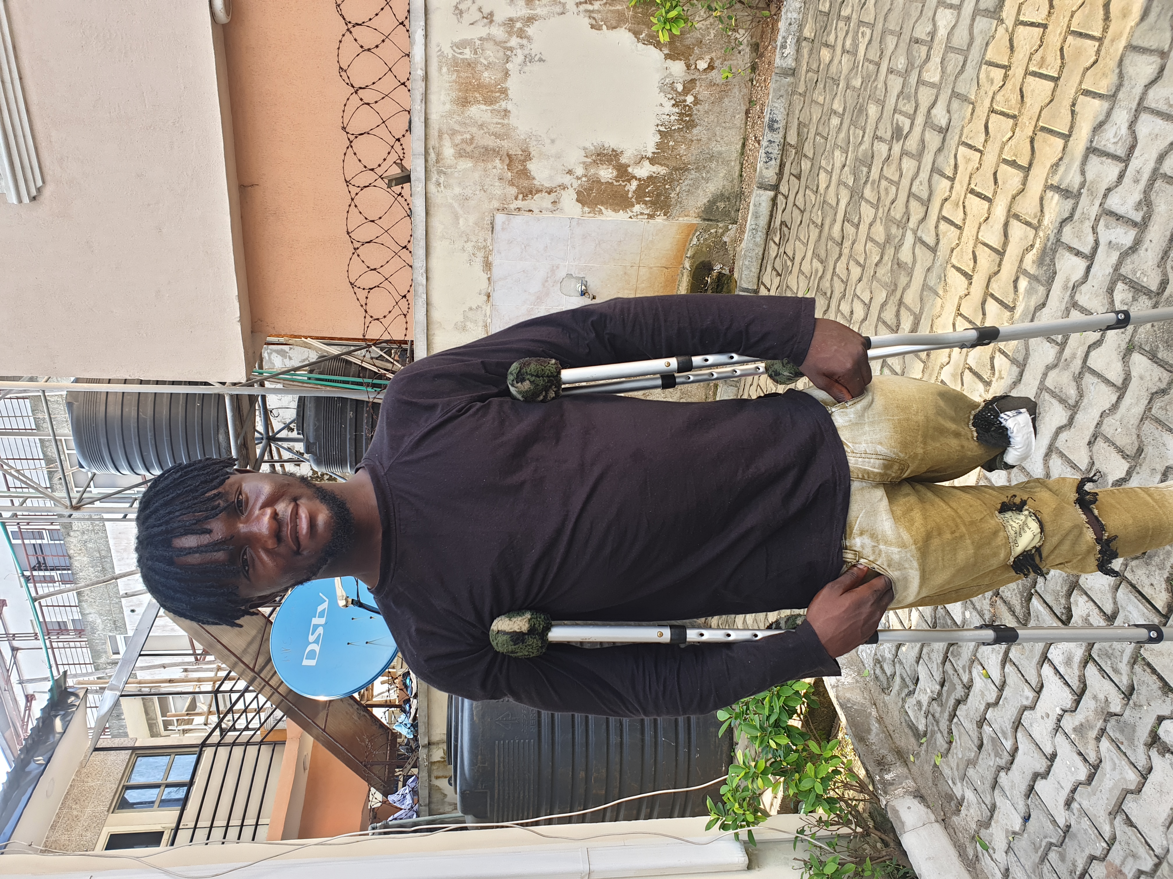 Help Get a prosthetic leg for Samuel.E