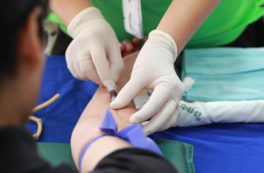 free flu shots for uninsured individuals